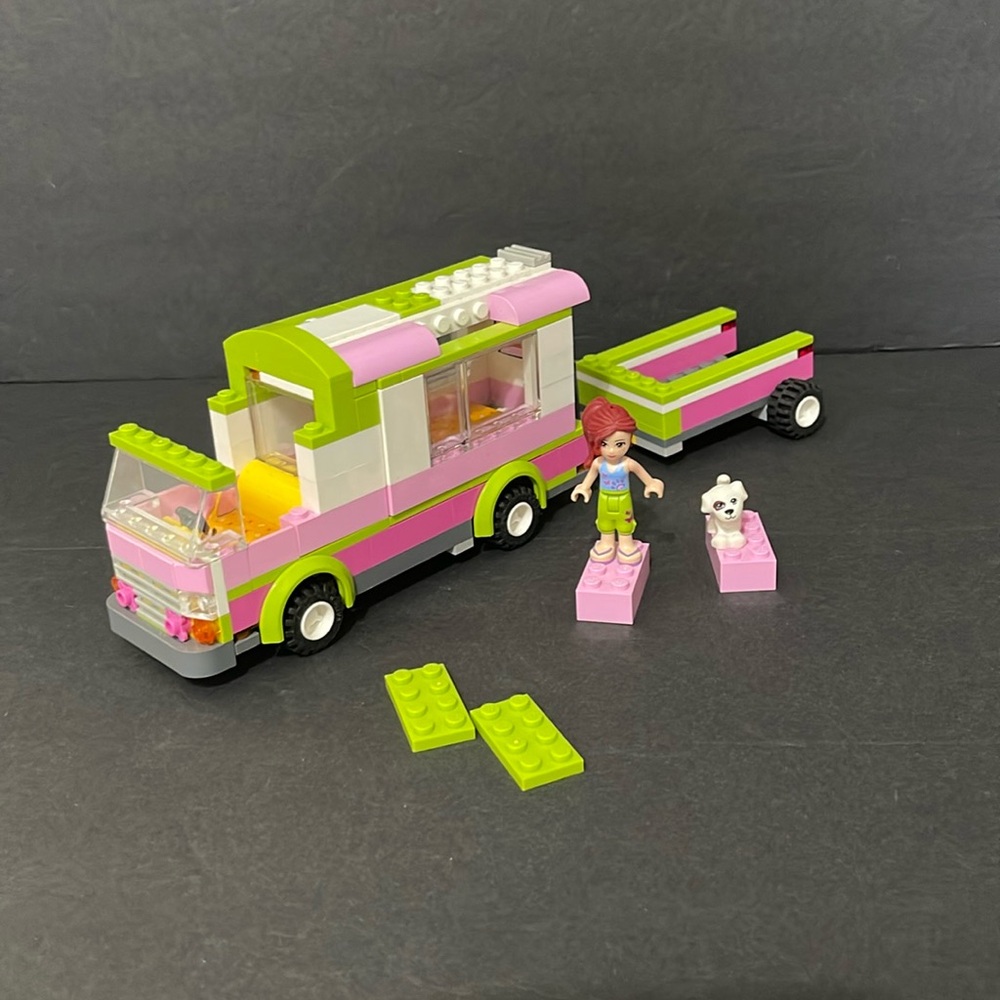 LEGO AND FRIENDS ADVENTURE CAMPER AND CAR